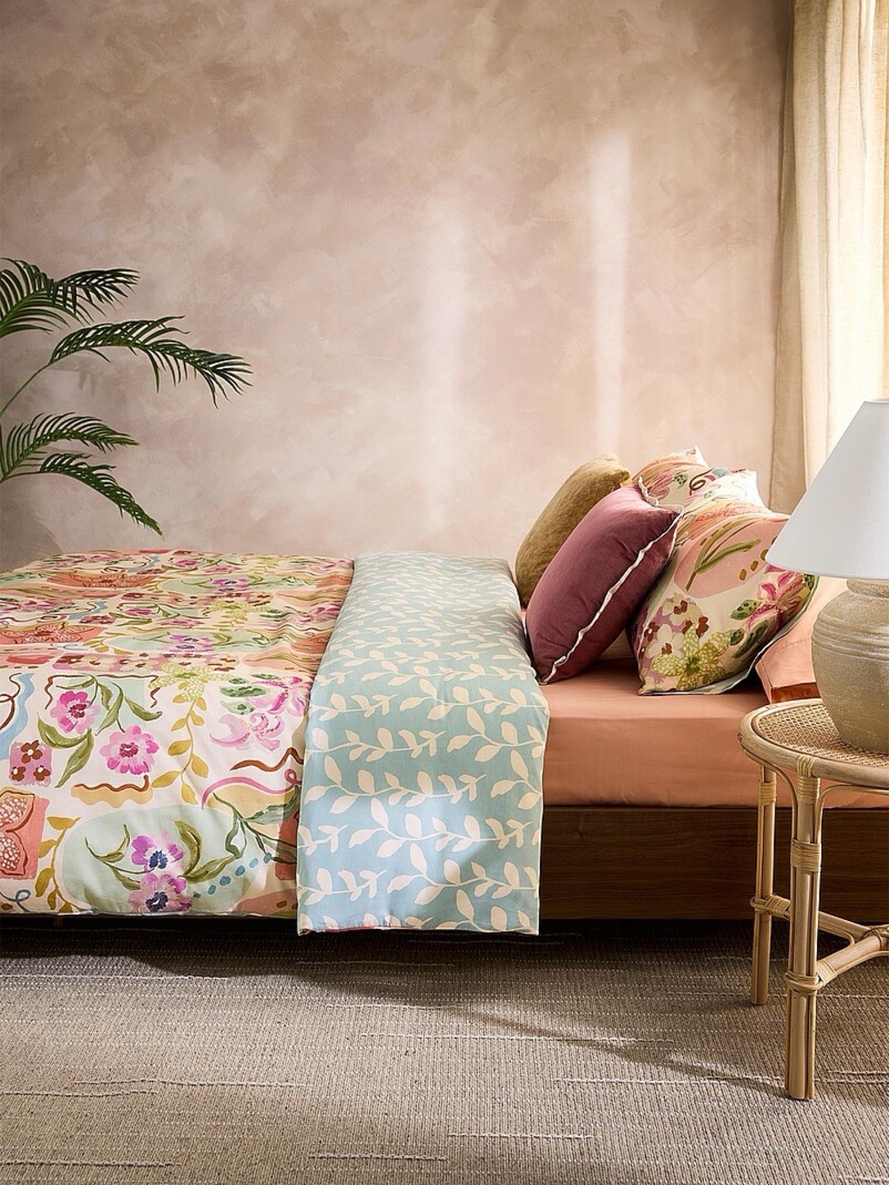 Brand New! Les Fleurs gentle blooms duvet cover set -Twin